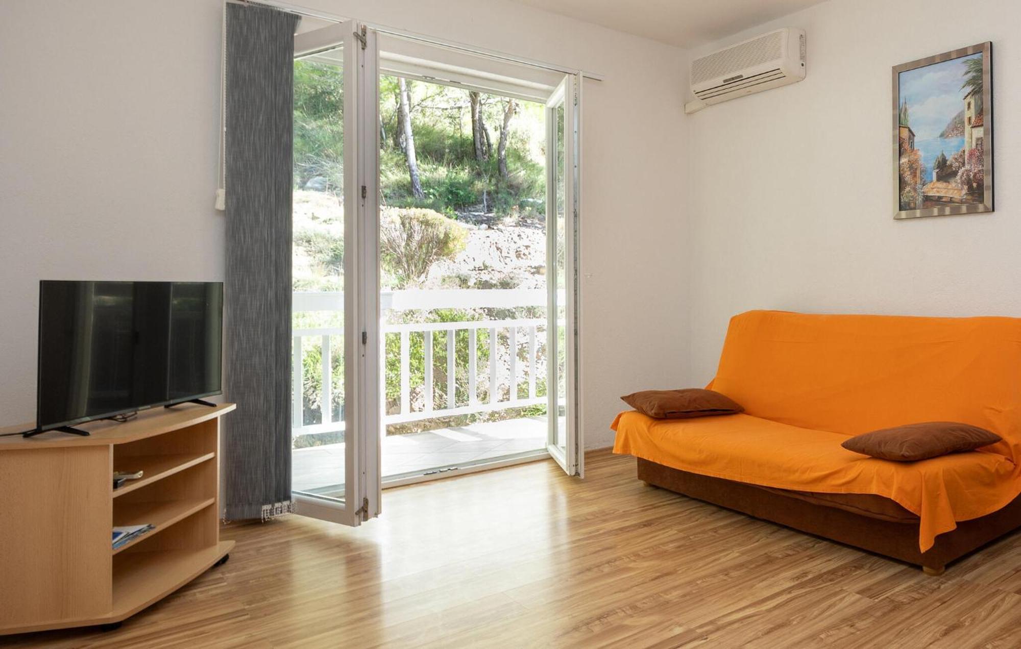 1 Bedroom Awesome Apartment In Lokva Rogoznica Esterno foto